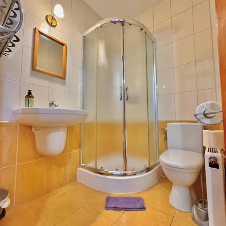 Tradycja Kwatera prywatna *