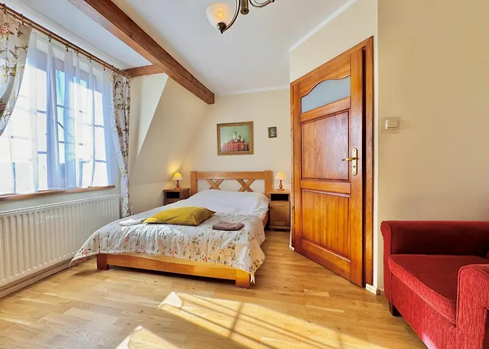 民宿 Tradycja 莱鲍