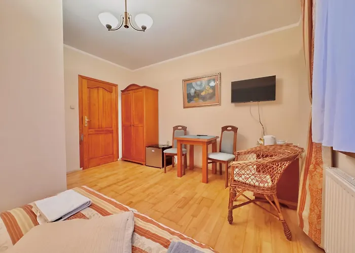 民宿 Tradycja 莱鲍