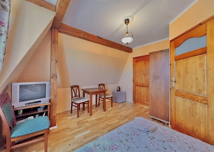 Tradycja 民宿 莱鲍