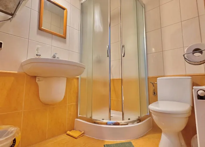 民宿 Tradycja 莱鲍